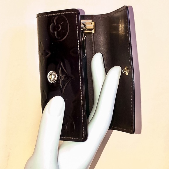 LOUIS VUITTON Amarante Vernis Monogram Multiclefs Key Card Holder - Picture 8 of 16